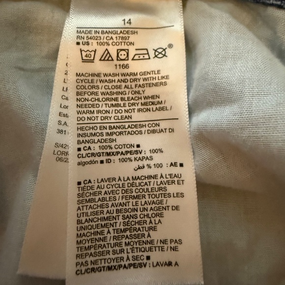 Old Navy Slouchy Taper Jeans. Button fly. Women's size 14 - Picture 4 of 6